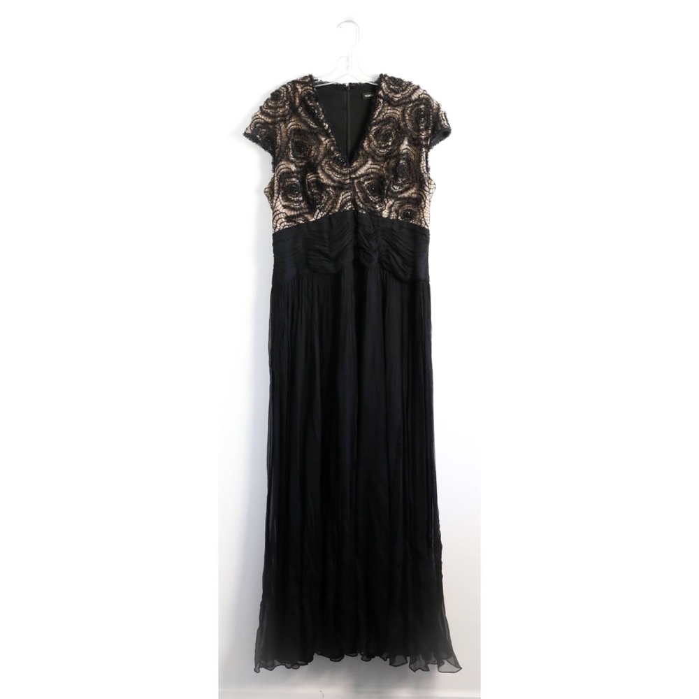 Tadashi Shoji evening dress black gown upscale chic maxi long event gala lace 16 - Picture 1 of 8